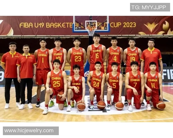 姚明与艾莉的传奇故事：跨越篮球与艺术的梦想之旅