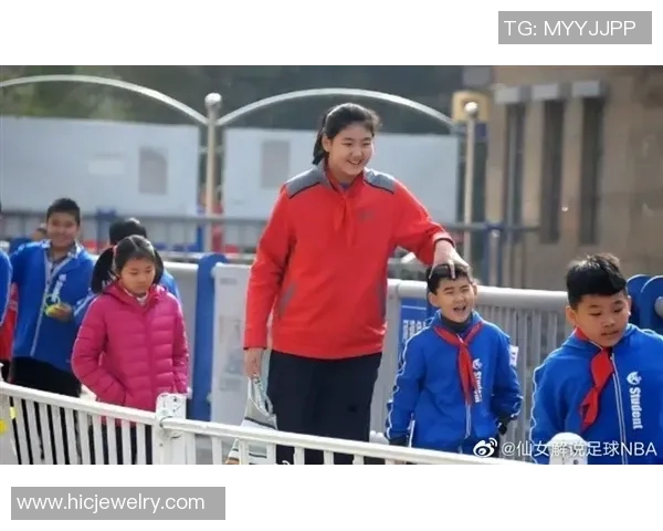 姚明在社交平台分享生活点滴引发网友热议与关注