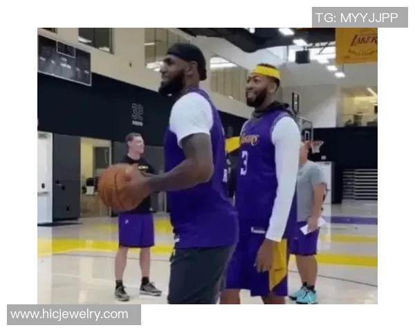 姚明巅峰时期的辉煌成就与对中国篮球的深远影响分析