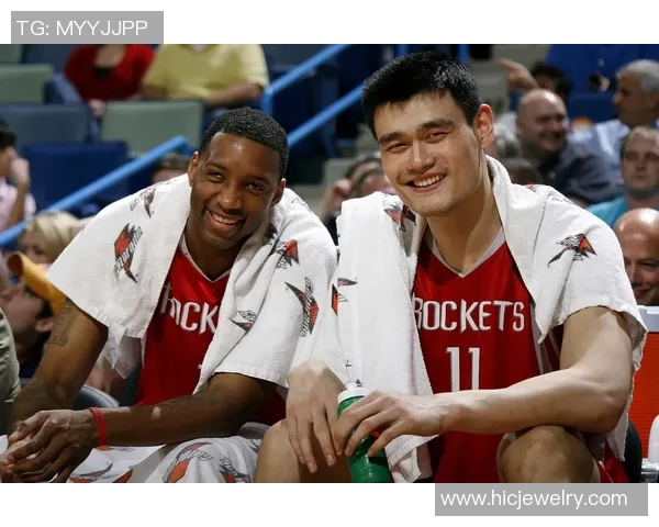 范甘迪盛赞姚明的篮球才华与领导力展现出伟大运动员的风范 范甘迪盛赞姚明的篮球才华与领导力展现出伟大运动员的风范