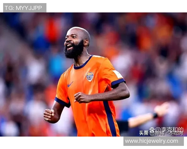 足球明星哨牙仔的传奇故事与他在绿茵场上的辉煌成就 足球明星哨牙仔的传奇故事与他在绿茵场上的辉煌成就