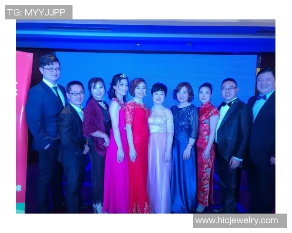 上海足球明星大聚会盛况空前球迷欢聚一堂共庆足球盛事