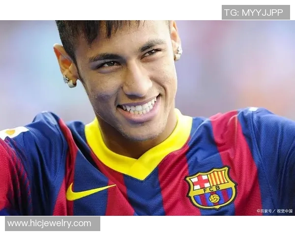 年轻足球明星虽貌不出众却凭实力赢得世界瞩目