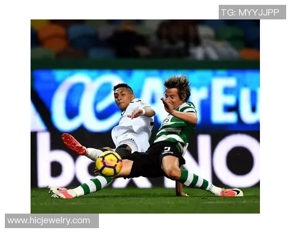 足球场上的头球防守专家揭秘他们的技巧与传奇瞬间 足球场上的头球防守专家揭秘他们的技巧与传奇瞬间